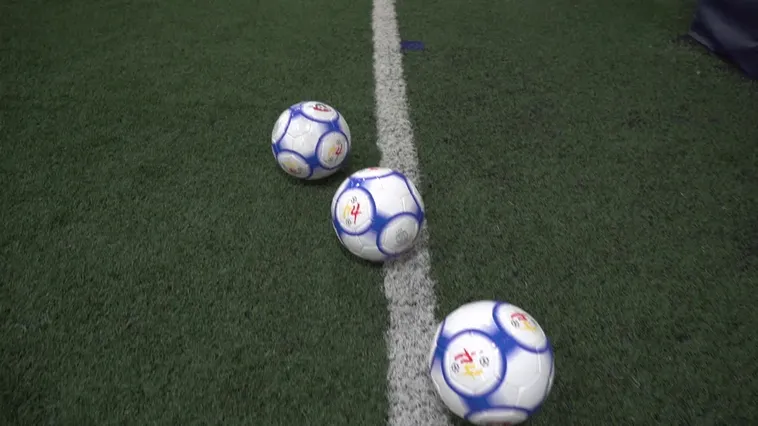 Quy Định Về Bóng Trong Cuộc Và Bóng Ngoài Cuộc Theo Luật FIFA